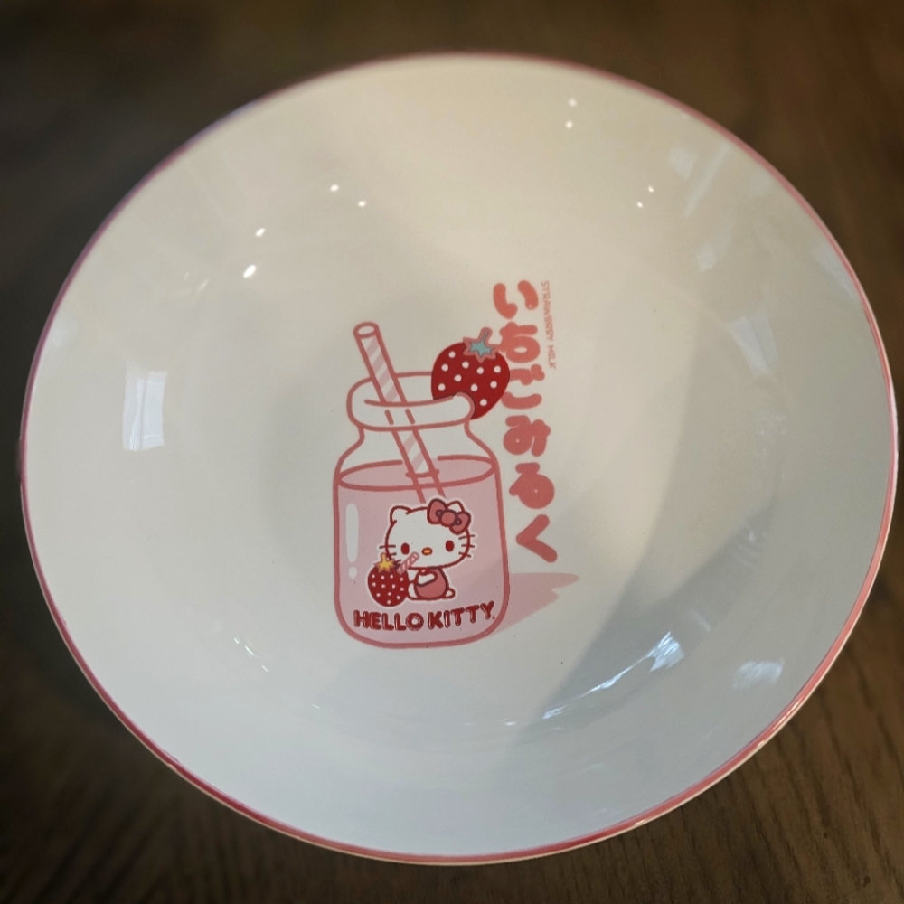 Hello Kitty Strawberry Dinner Plate